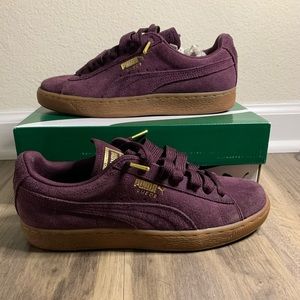 Burgundy puma sneakers